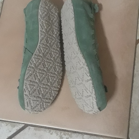 🎉SOLD❣2FOR1PRICEFlat Shoes - Picture 3 of 3